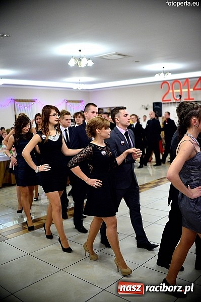 Zdjęcie w galerii na portalu naszraciborz.pl: Zespół Szkół Zawodowych bawił się na studniówce w Anielskim Młynie wiadomości z regionu