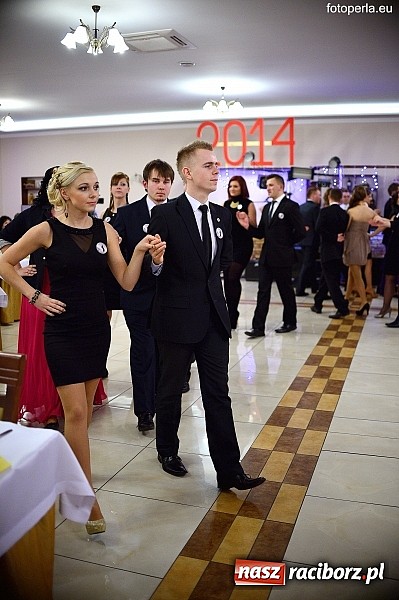 Zdjęcie w galerii na portalu naszraciborz.pl: Zespół Szkół Zawodowych bawił się na studniówce w Anielskim Młynie wiadomości z regionu