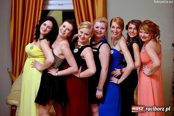 Zdjęcie w galerii na portalu naszraciborz.pl: Zespół Szkół Zawodowych bawił się na studniówce w Anielskim Młynie wiadomości z regionu