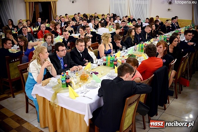 Zdjęcie w galerii na portalu naszraciborz.pl: Zespół Szkół Zawodowych bawił się na studniówce w Anielskim Młynie wiadomości z regionu