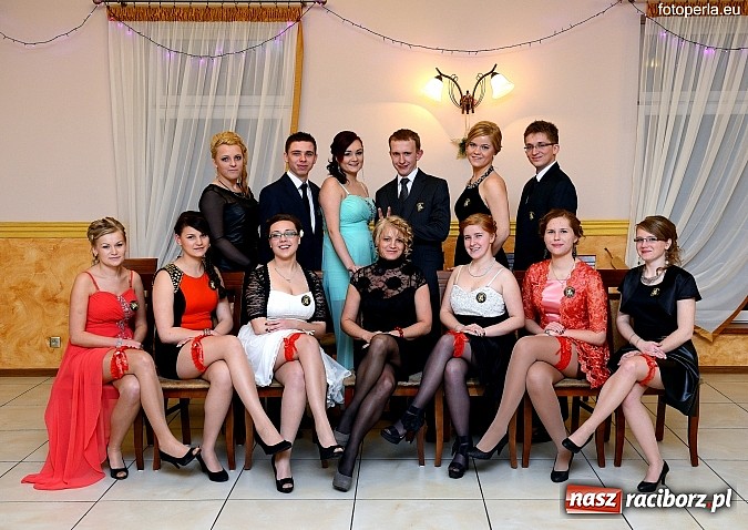 Zdjęcie w galerii na portalu naszraciborz.pl: Zespół Szkół Zawodowych bawił się na studniówce w Anielskim Młynie wiadomości z regionu