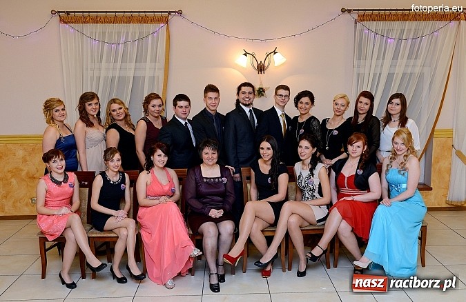 Zdjęcie w galerii na portalu naszraciborz.pl: Zespół Szkół Zawodowych bawił się na studniówce w Anielskim Młynie wiadomości z regionu