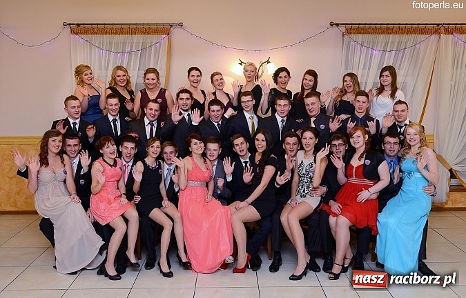 Zdjęcie w galerii na portalu naszraciborz.pl: Zespół Szkół Zawodowych bawił się na studniówce w Anielskim Młynie wiadomości z regionu