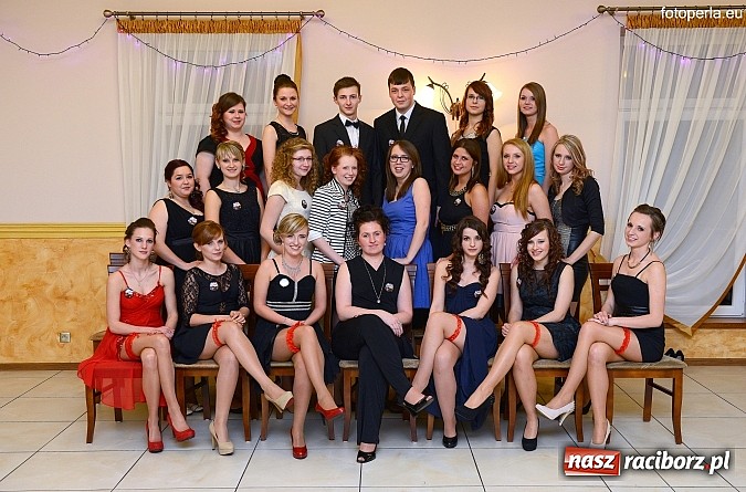 Zdjęcie w galerii na portalu naszraciborz.pl: Zespół Szkół Zawodowych bawił się na studniówce w Anielskim Młynie wiadomości z regionu