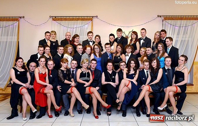 Zdjęcie w galerii na portalu naszraciborz.pl: Zespół Szkół Zawodowych bawił się na studniówce w Anielskim Młynie wiadomości z regionu