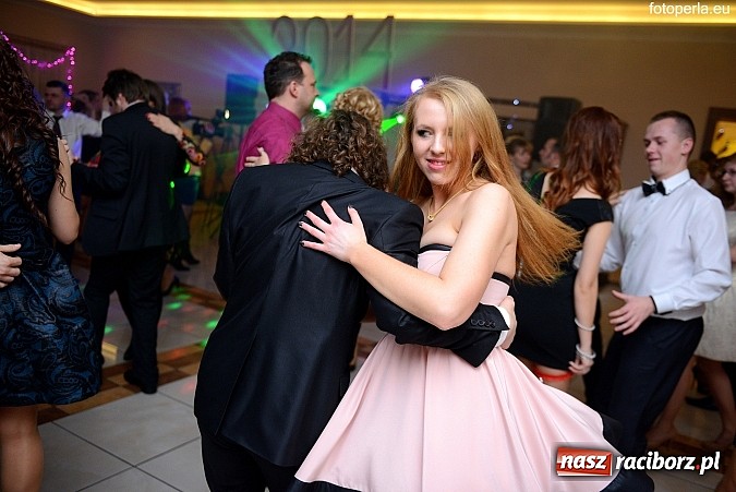 Zdjęcie w galerii na portalu naszraciborz.pl: Zespół Szkół Zawodowych bawił się na studniówce w Anielskim Młynie wiadomości z regionu