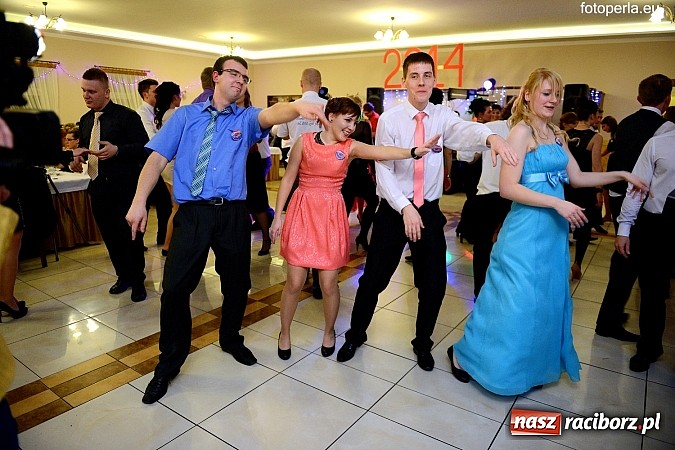 Zdjęcie w galerii na portalu naszraciborz.pl: Zespół Szkół Zawodowych bawił się na studniówce w Anielskim Młynie wiadomości z regionu