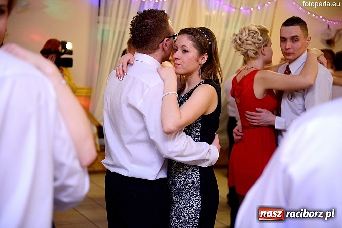 Zdjęcie w galerii na portalu naszraciborz.pl: Zespół Szkół Zawodowych bawił się na studniówce w Anielskim Młynie wiadomości z regionu