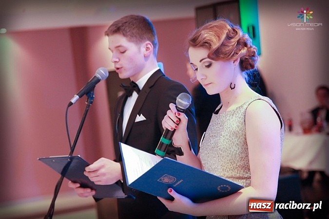 Zdjęcie w galerii na portalu naszraciborz.pl: Studniówka II LO raz jeszcze... wiadomości z regionu