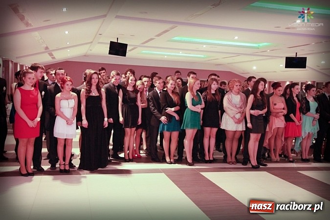 Zdjęcie w galerii na portalu naszraciborz.pl: Studniówka II LO raz jeszcze... wiadomości z regionu