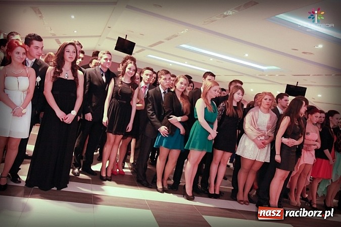 Zdjęcie w galerii na portalu naszraciborz.pl: Studniówka II LO raz jeszcze... wiadomości z regionu