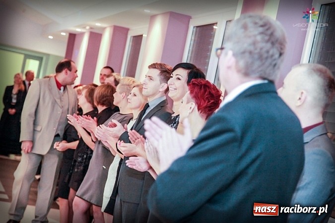 Zdjęcie w galerii na portalu naszraciborz.pl: Studniówka II LO raz jeszcze... wiadomości z regionu