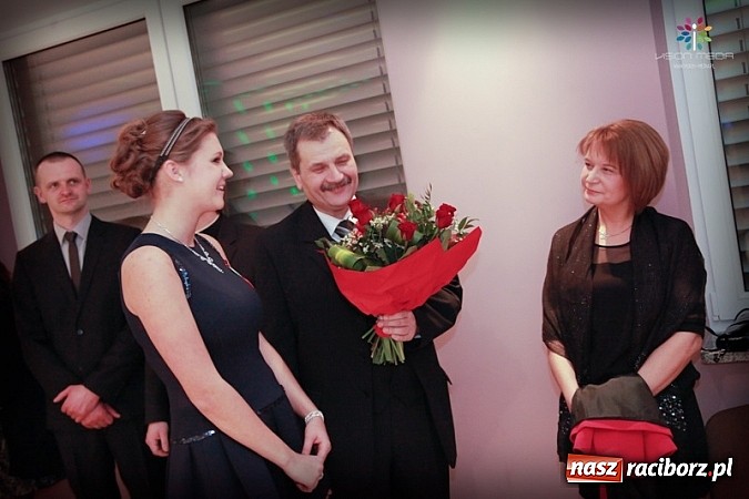 Zdjęcie w galerii na portalu naszraciborz.pl: Studniówka II LO raz jeszcze... wiadomości z regionu