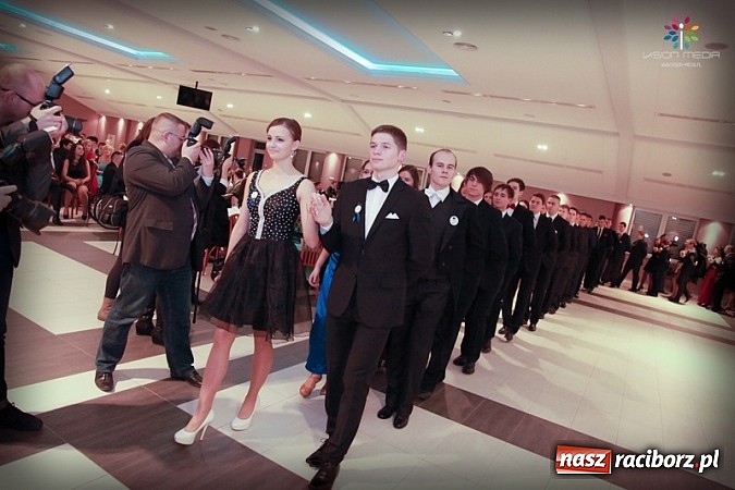 Zdjęcie w galerii na portalu naszraciborz.pl: Studniówka II LO raz jeszcze... wiadomości z regionu