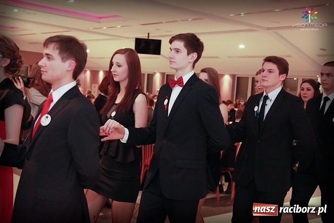 Zdjęcie w galerii na portalu naszraciborz.pl: Studniówka II LO raz jeszcze... wiadomości z regionu