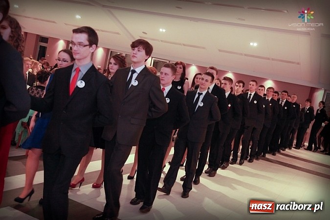 Zdjęcie w galerii na portalu naszraciborz.pl: Studniówka II LO raz jeszcze... wiadomości z regionu