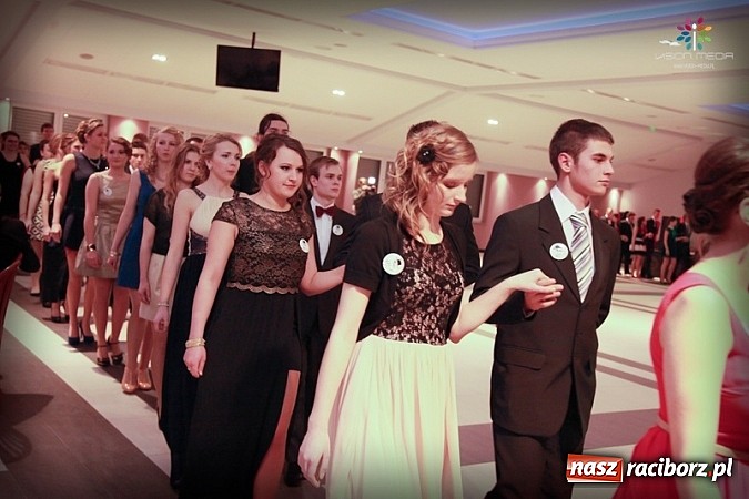 Zdjęcie w galerii na portalu naszraciborz.pl: Studniówka II LO raz jeszcze... wiadomości z regionu