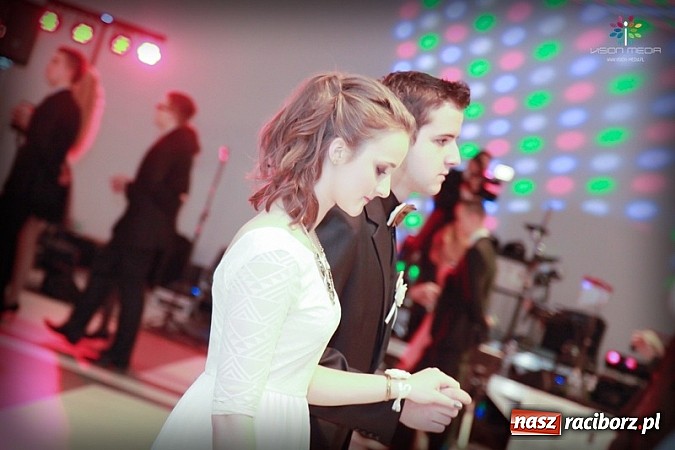 Zdjęcie w galerii na portalu naszraciborz.pl: Studniówka II LO raz jeszcze... wiadomości z regionu