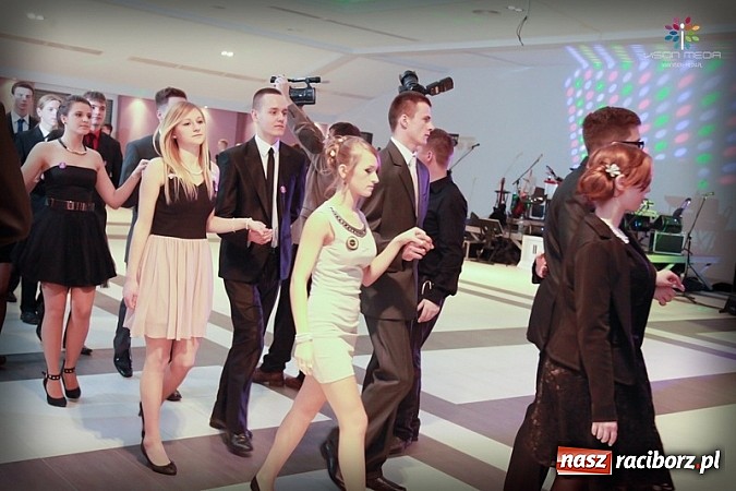 Zdjęcie w galerii na portalu naszraciborz.pl: Studniówka II LO raz jeszcze... wiadomości z regionu