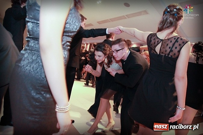 Zdjęcie w galerii na portalu naszraciborz.pl: Studniówka II LO raz jeszcze... wiadomości z regionu