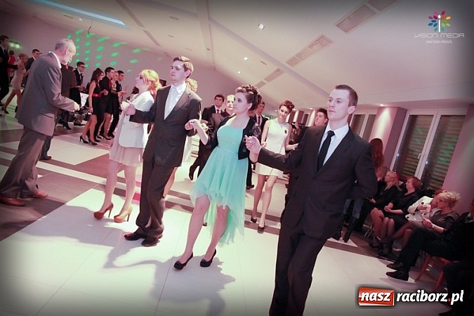 Zdjęcie w galerii na portalu naszraciborz.pl: Studniówka II LO raz jeszcze... wiadomości z regionu