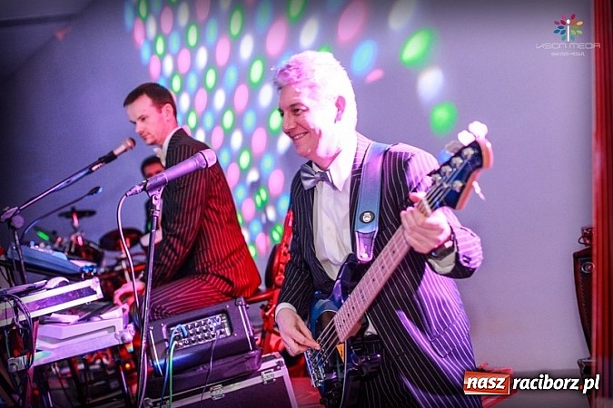 Zdjęcie w galerii na portalu naszraciborz.pl: Studniówka II LO raz jeszcze... wiadomości z regionu