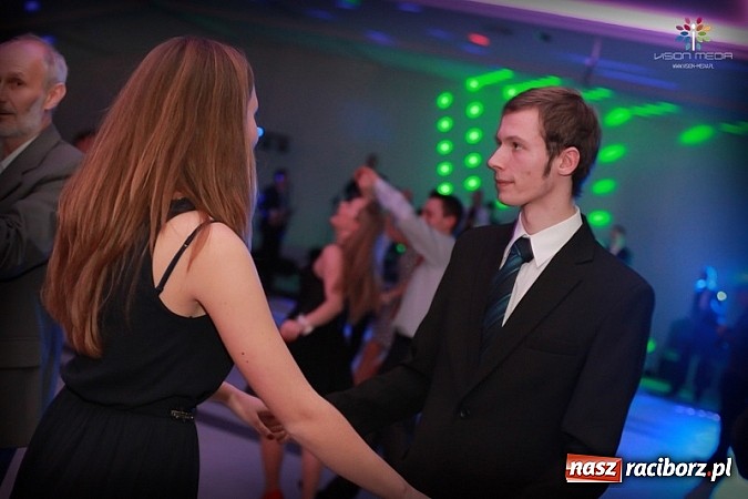 Zdjęcie w galerii na portalu naszraciborz.pl: Studniówka II LO raz jeszcze... wiadomości z regionu