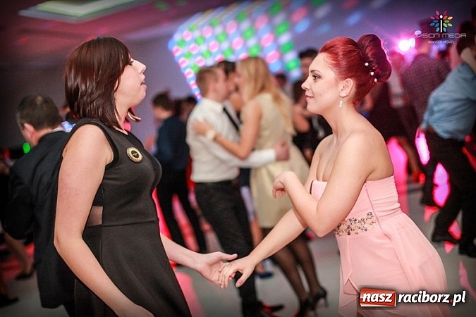 Zdjęcie w galerii na portalu naszraciborz.pl: Studniówka II LO raz jeszcze... wiadomości z regionu