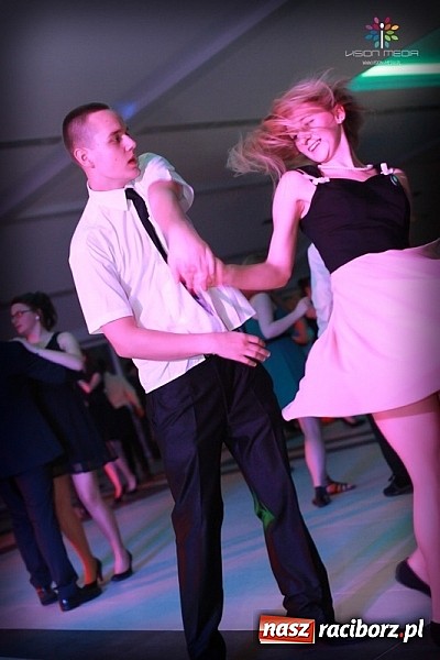 Zdjęcie w galerii na portalu naszraciborz.pl: Studniówka II LO raz jeszcze... wiadomości z regionu