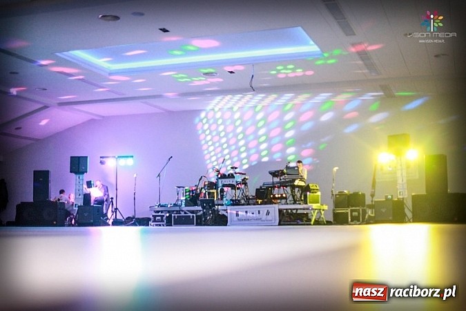 Zdjęcie w galerii na portalu naszraciborz.pl: Studniówka II LO raz jeszcze... wiadomości z regionu