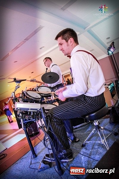 Zdjęcie w galerii na portalu naszraciborz.pl: Studniówka II LO raz jeszcze... wiadomości z regionu