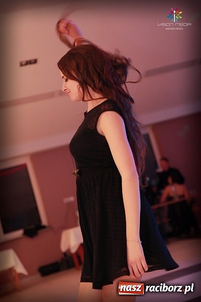 Zdjęcie w galerii na portalu naszraciborz.pl: Studniówka II LO raz jeszcze... wiadomości z regionu