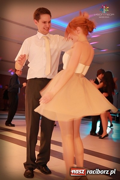 Zdjęcie w galerii na portalu naszraciborz.pl: Studniówka II LO raz jeszcze... wiadomości z regionu