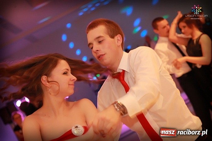 Zdjęcie w galerii na portalu naszraciborz.pl: Studniówka II LO raz jeszcze... wiadomości z regionu