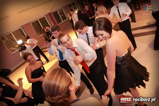 Zdjęcie w galerii na portalu naszraciborz.pl: Studniówka II LO raz jeszcze... wiadomości z regionu