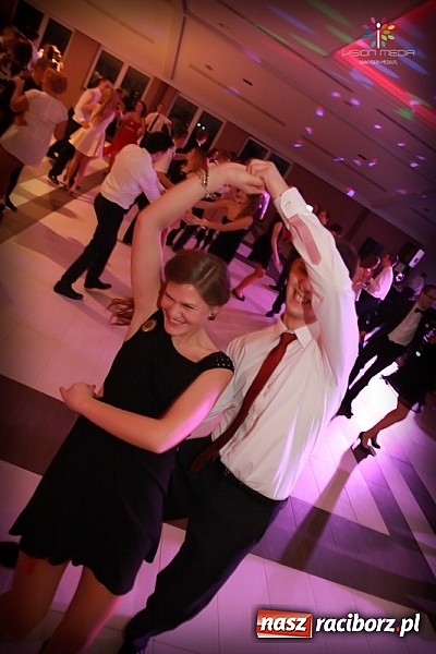 Zdjęcie w galerii na portalu naszraciborz.pl: Studniówka II LO raz jeszcze... wiadomości z regionu