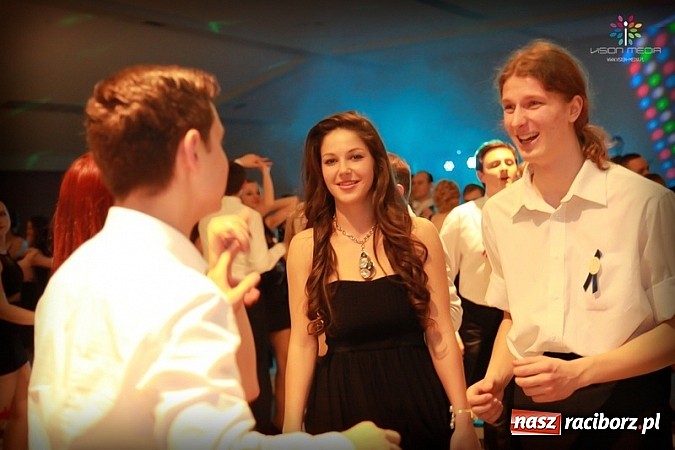 Zdjęcie w galerii na portalu naszraciborz.pl: Studniówka II LO raz jeszcze... wiadomości z regionu