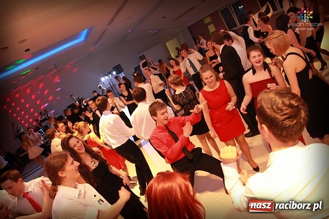 Zdjęcie w galerii na portalu naszraciborz.pl: Studniówka II LO raz jeszcze... wiadomości z regionu