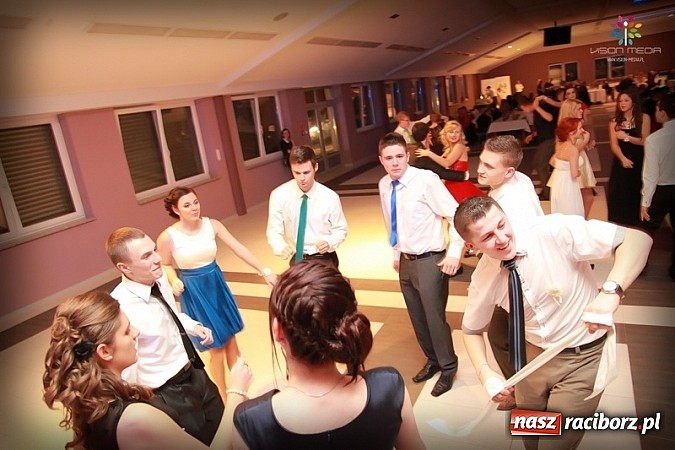 Zdjęcie w galerii na portalu naszraciborz.pl: Studniówka II LO raz jeszcze... wiadomości z regionu