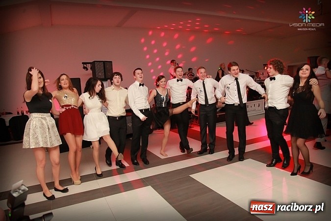 Zdjęcie w galerii na portalu naszraciborz.pl: Studniówka II LO raz jeszcze... wiadomości z regionu