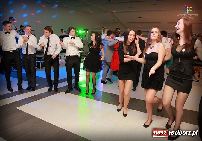 Zdjęcie w galerii na portalu naszraciborz.pl: Studniówka II LO raz jeszcze... wiadomości z regionu