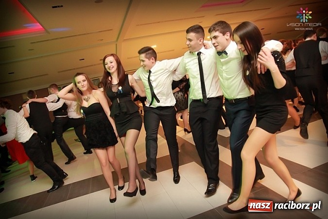 Zdjęcie w galerii na portalu naszraciborz.pl: Studniówka II LO raz jeszcze... wiadomości z regionu