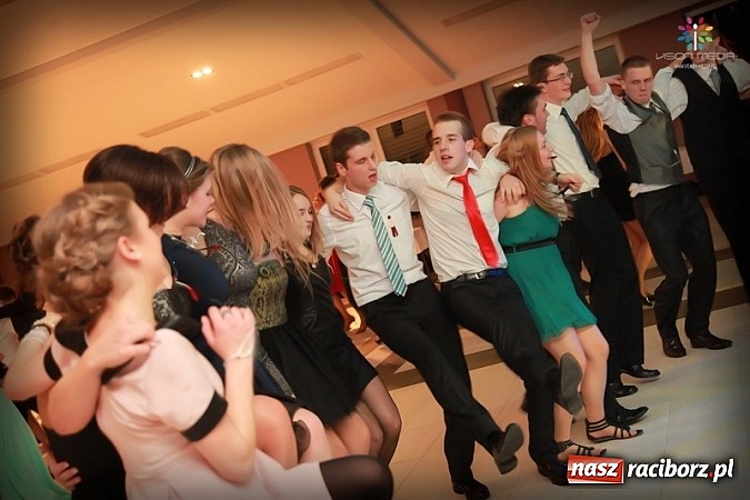 Zdjęcie w galerii na portalu naszraciborz.pl: Studniówka II LO raz jeszcze... wiadomości z regionu