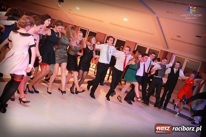 Zdjęcie w galerii na portalu naszraciborz.pl: Studniówka II LO raz jeszcze... wiadomości z regionu