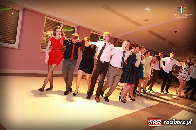 Zdjęcie w galerii na portalu naszraciborz.pl: Studniówka II LO raz jeszcze... wiadomości z regionu