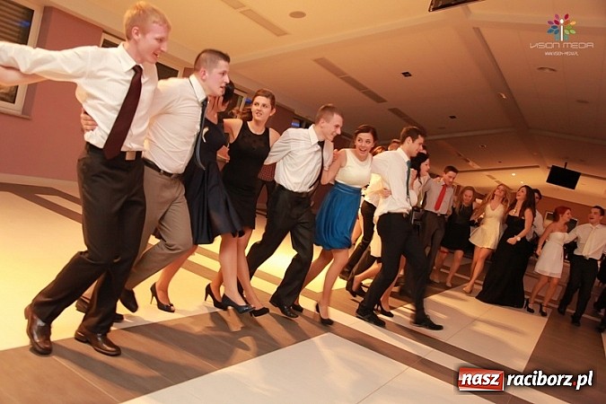 Zdjęcie w galerii na portalu naszraciborz.pl: Studniówka II LO raz jeszcze... wiadomości z regionu