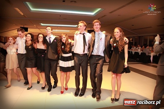 Zdjęcie w galerii na portalu naszraciborz.pl: Studniówka II LO raz jeszcze... wiadomości z regionu