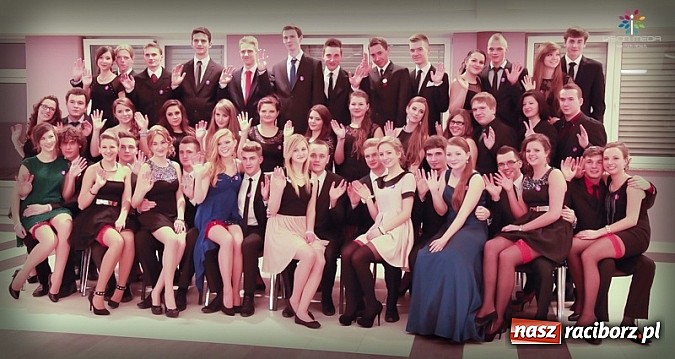 Zdjęcie w galerii na portalu naszraciborz.pl: Studniówka II LO raz jeszcze... wiadomości z regionu