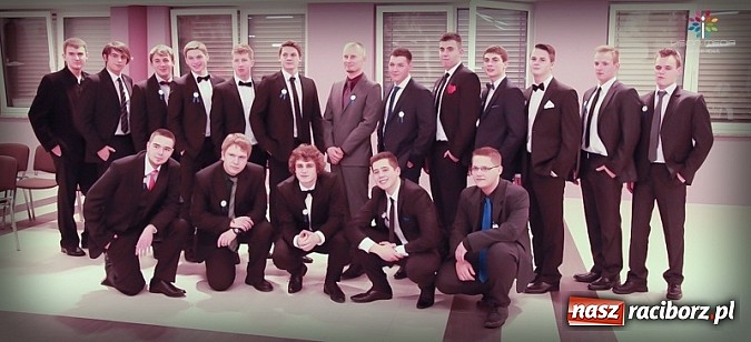 Zdjęcie w galerii na portalu naszraciborz.pl: Studniówka II LO raz jeszcze... wiadomości z regionu