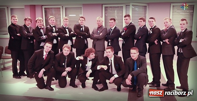 Zdjęcie w galerii na portalu naszraciborz.pl: Studniówka II LO raz jeszcze... wiadomości z regionu